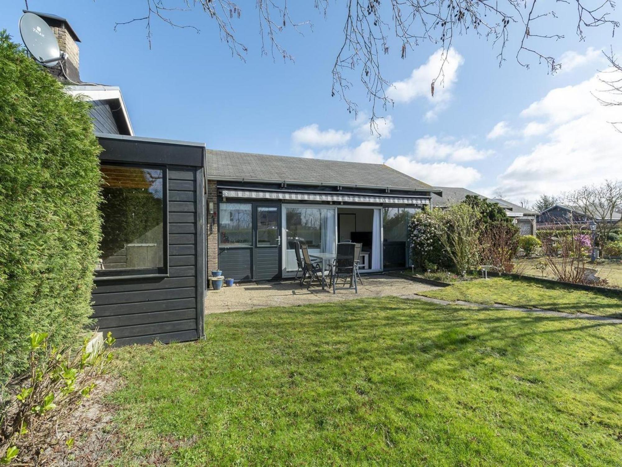Exquisite Bungalow By The Sea Sint Maartensvlotbrug Exterior photo